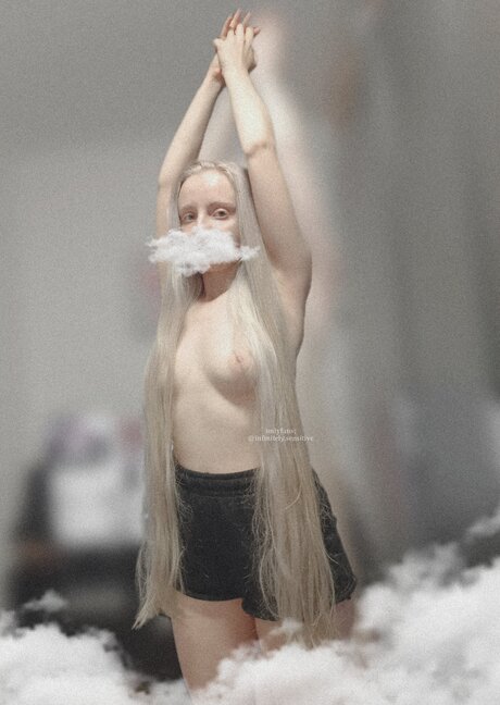 Infinitely Sensitive star hot pics