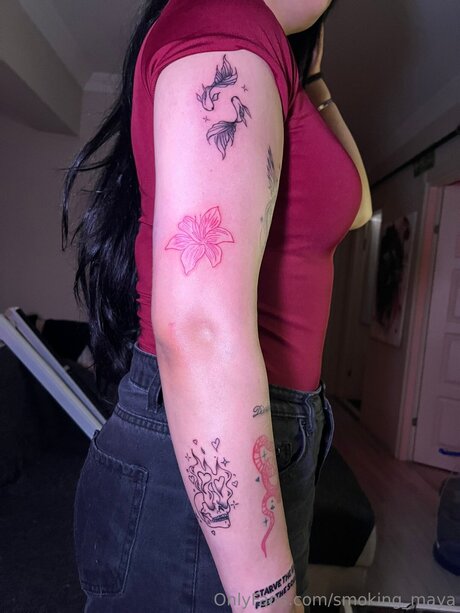 Smoking Maya model free gallery