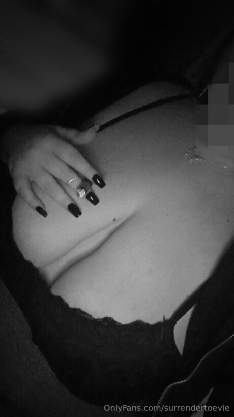 blonde deepthroat onlyfans naked pic