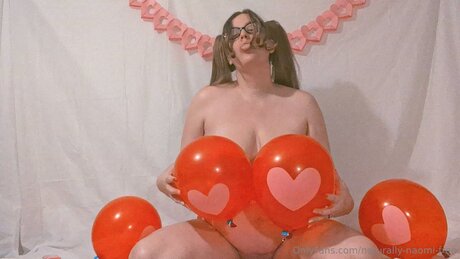 Naturally Naomi Free pornstar exclusive pic