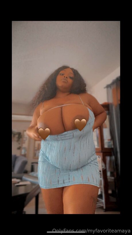 Popmybubbless model hot images