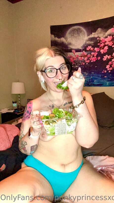 Punkyprincessxofree sexy star image