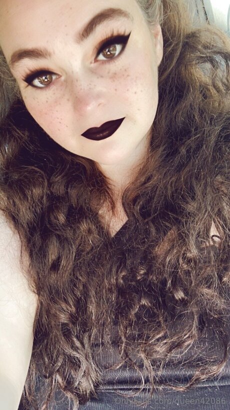 Curlytop1015 hd pornstar picture