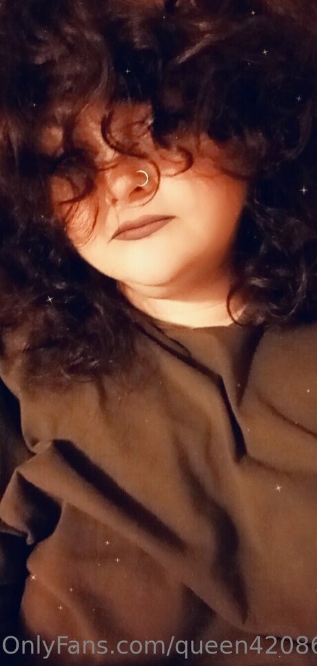 Curlytop1015 nude pornstar archive