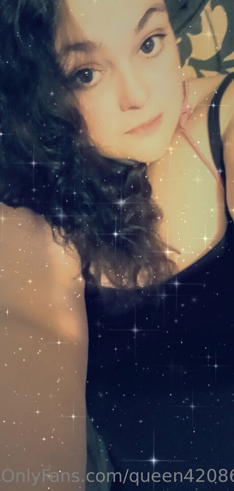 Curlytop1015 star erotic picture