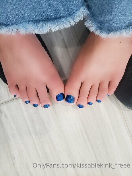 Kissablekink Freee model beautiful pic