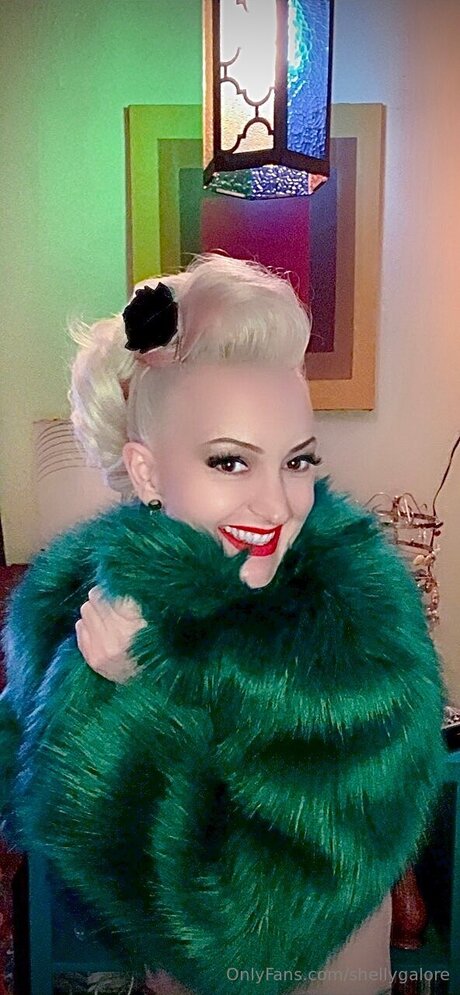 Shellygalore star sexy photo