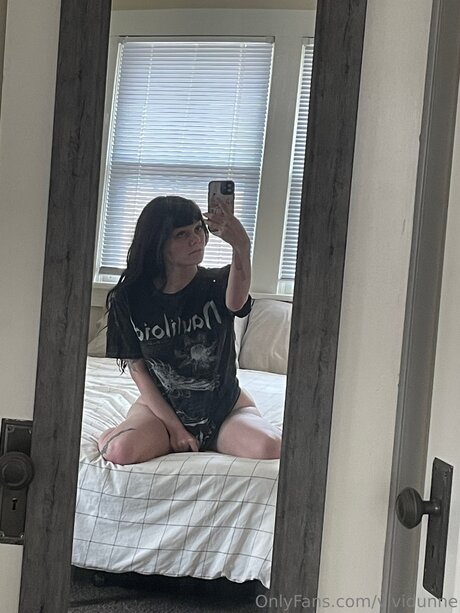 Vividunne pornstar nudes pic