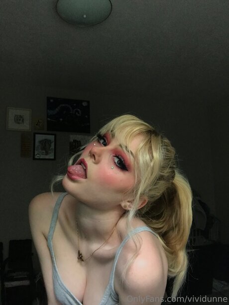 Vividunne model exclusive archive