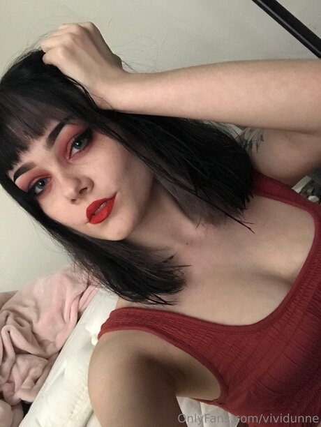 Vividunne hd model photo