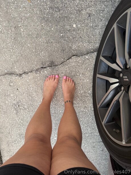 squat onlyfans pretty image