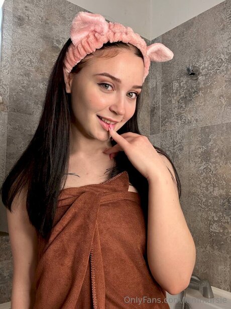 Iammarsie star adult picture