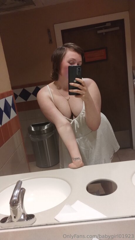 Babygirl01923 nudes model pictures