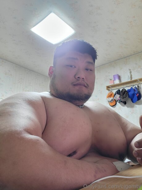 Cjgomtv pornstar naked gallery