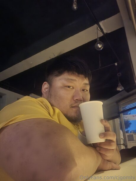 Cjgomtv star hot photo