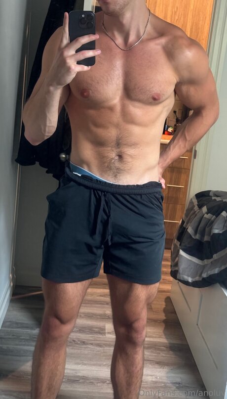 Anoluv naked actress photos