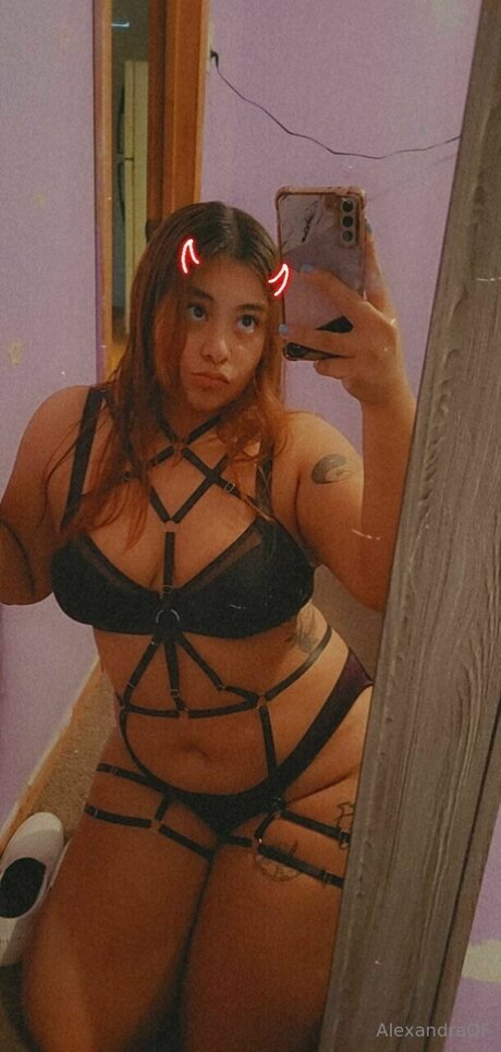 Alexav12 hd pornstar picture