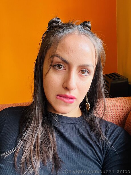 Queen Antoo hd star pics