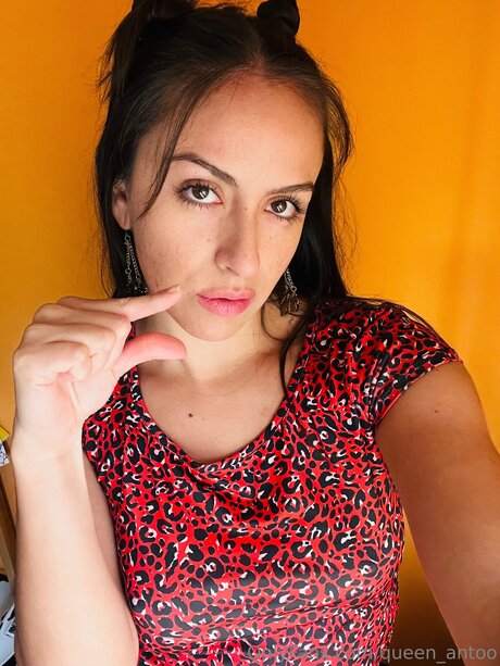 Queen Antoo hot pornstar gallery