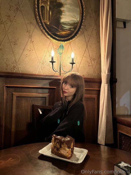 Lola Lil pornstar sex img