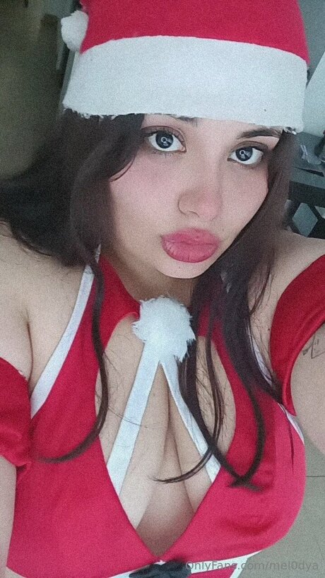 Mel0dya sexy model pic