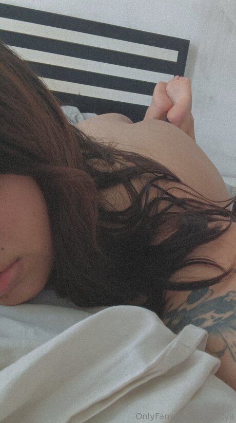 Mel0dya naked actress photos