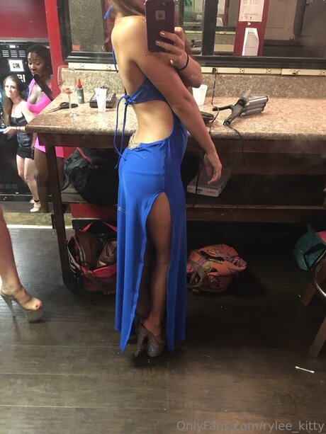 horny girls onlyfans hot naked image