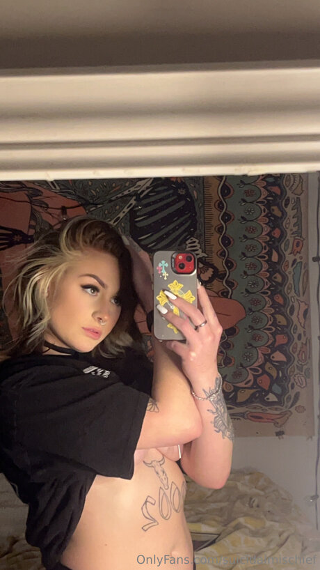 Suicidalmischief pornstar adult picture