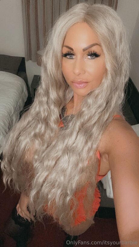 Itsyourbarbie model nude image