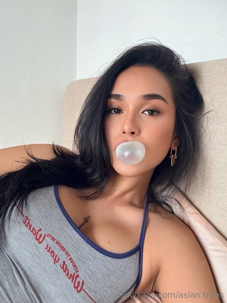 Asian Trans sex actress picture