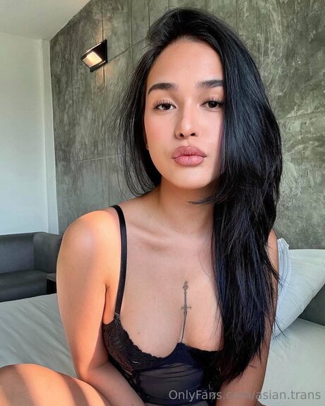 Asian Trans star pretty pictures