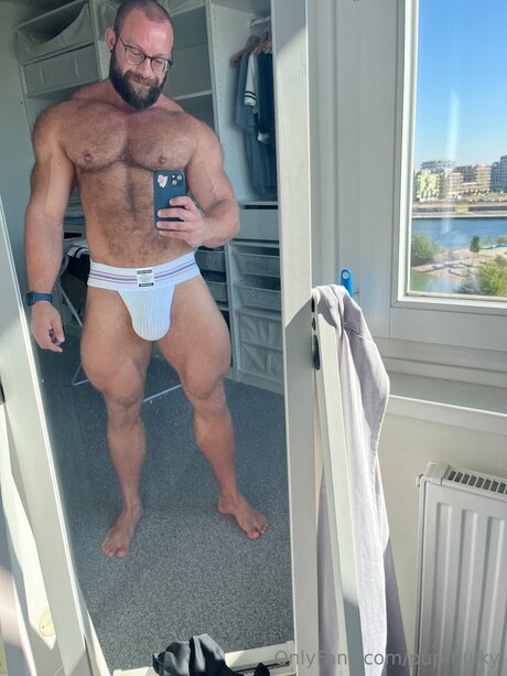 Pup Hulky pornstar exclusive gallery