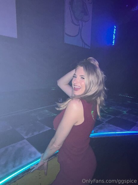 Ggspice star top images