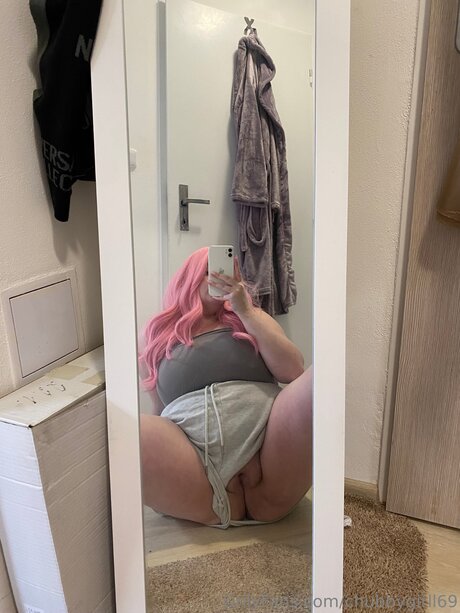 Chubbygirll69 best model image
