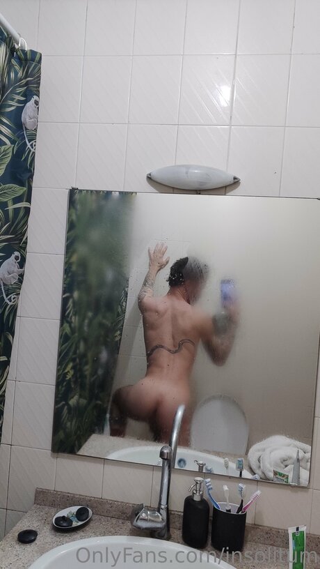 Insolitum model naked pictures