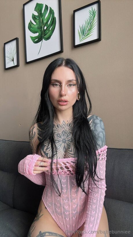 Babebunniee model art pic