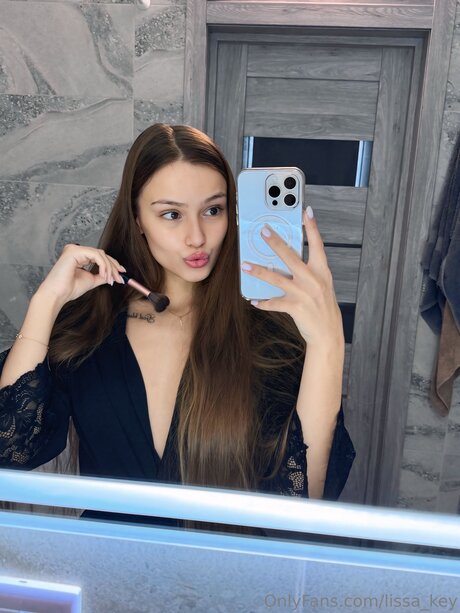 Lissa Key nudes model picture