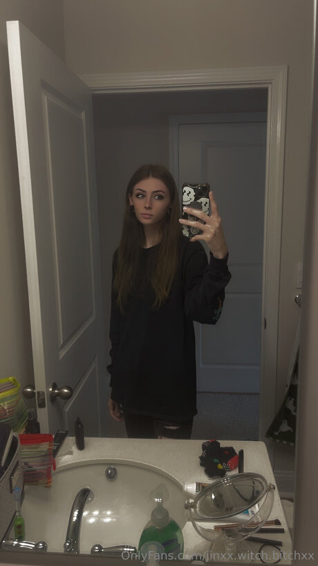Jinxx Witch Bitchxx model hd photo