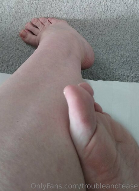 female popular onlyfans nudes photos