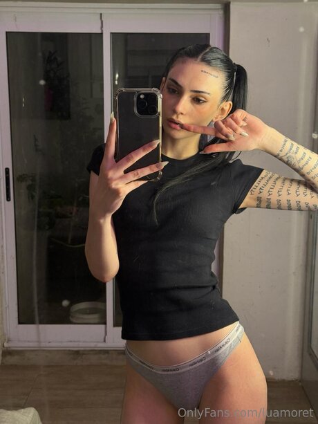 popular asian onlyfans beautiful photo