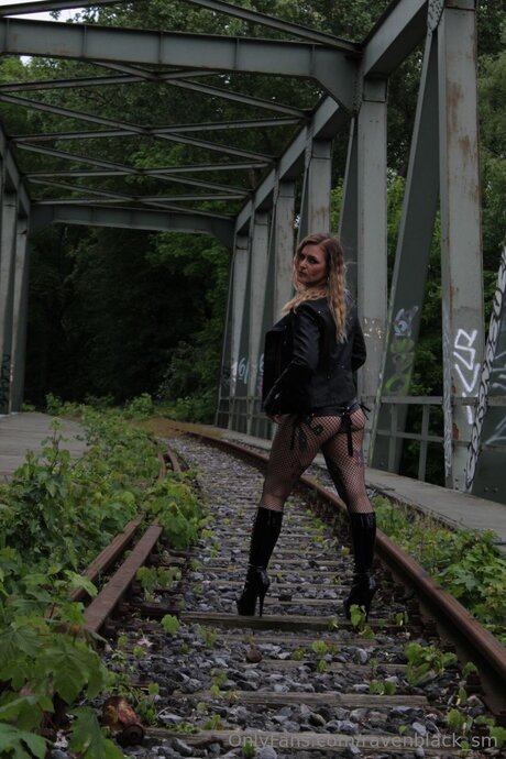 Ravenblack Sm high quality model photos