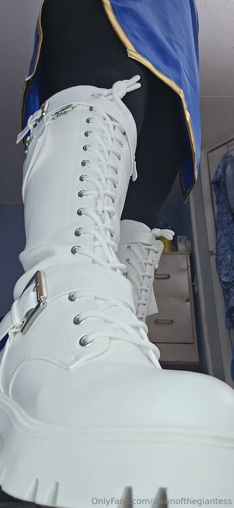 Dawnofthegiantess sexy pornstar photos