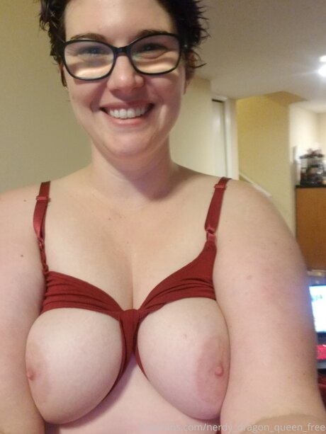Nerdy Dragon Queen Free pretty star galleries