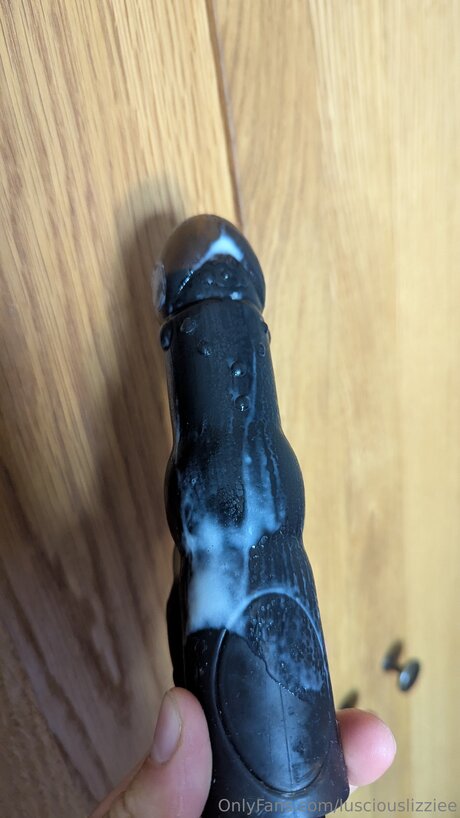 Lusciouslizziee perfect model picture