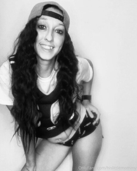 Hislittlemommy erotic star galleries