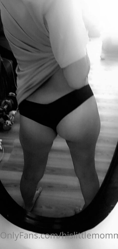 small pussy onlyfans naked pics