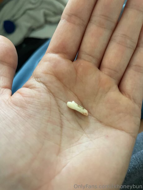 Tkhoneybun model porn pic