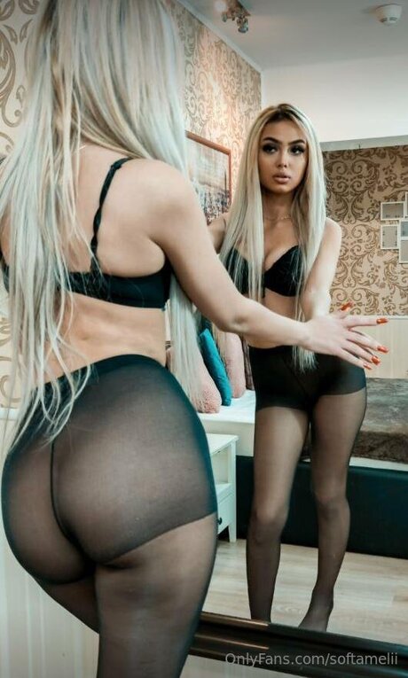 Softamelii model pornographic pics