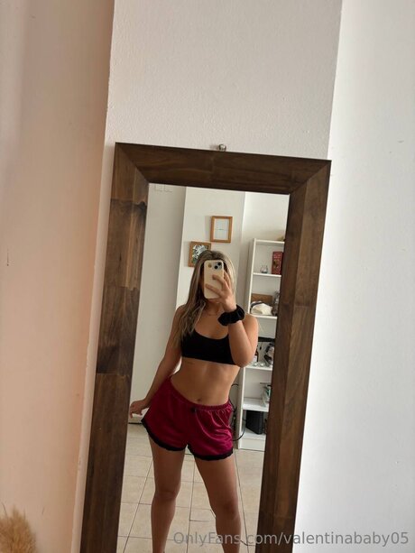 Valentinababy05 pornographic model picture