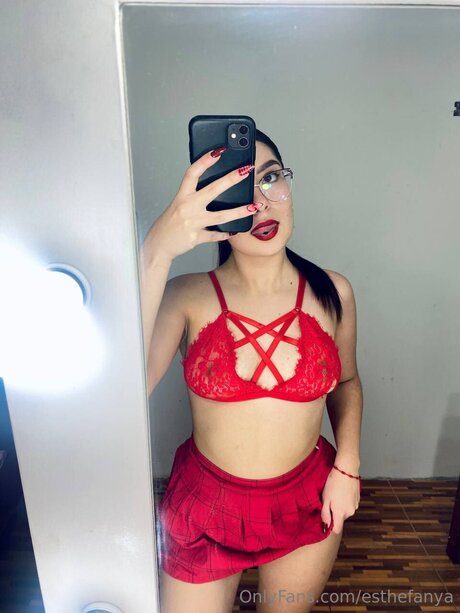 Esthefanya art actress photo